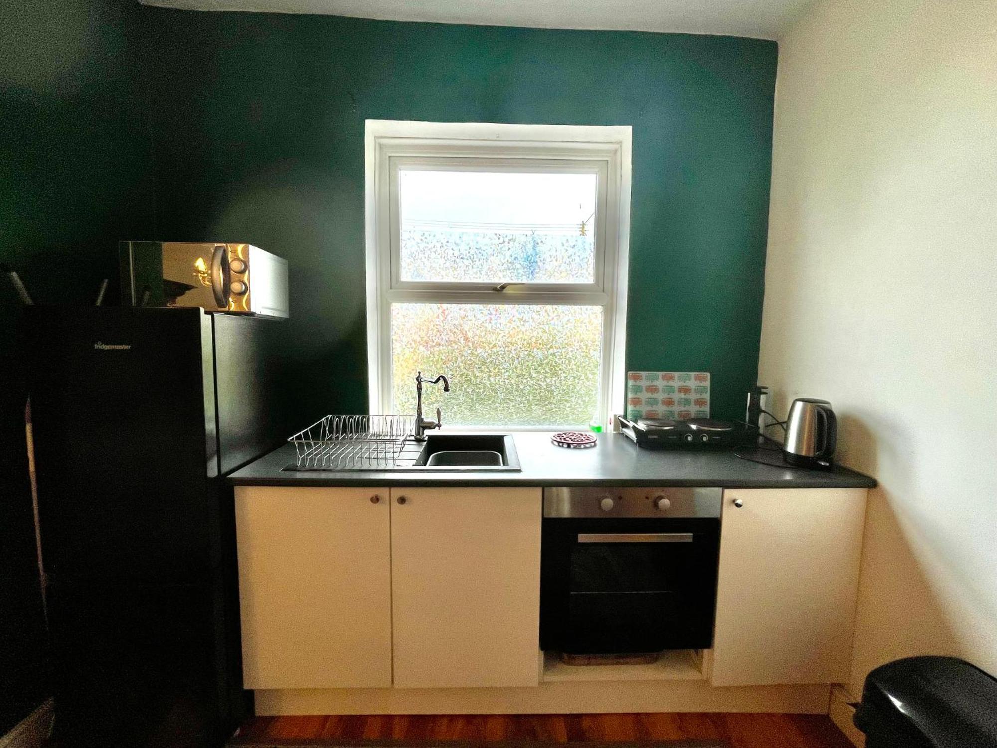 Spacious 3 Bedroom Garden Apartment In Snowdonia National Park Garndolbenmaen المظهر الخارجي الصورة